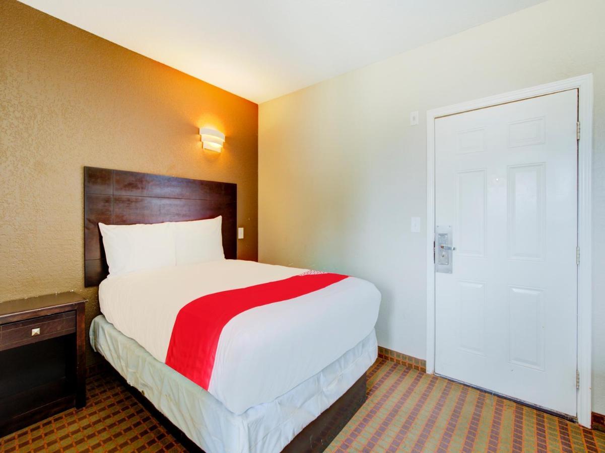 Hotel Dilley Grand Luaran gambar