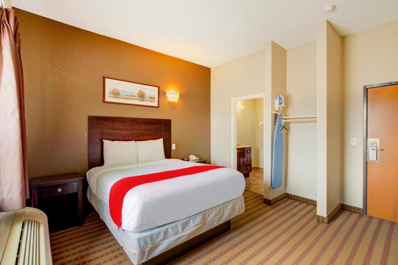 Hotel Dilley Grand Luaran gambar