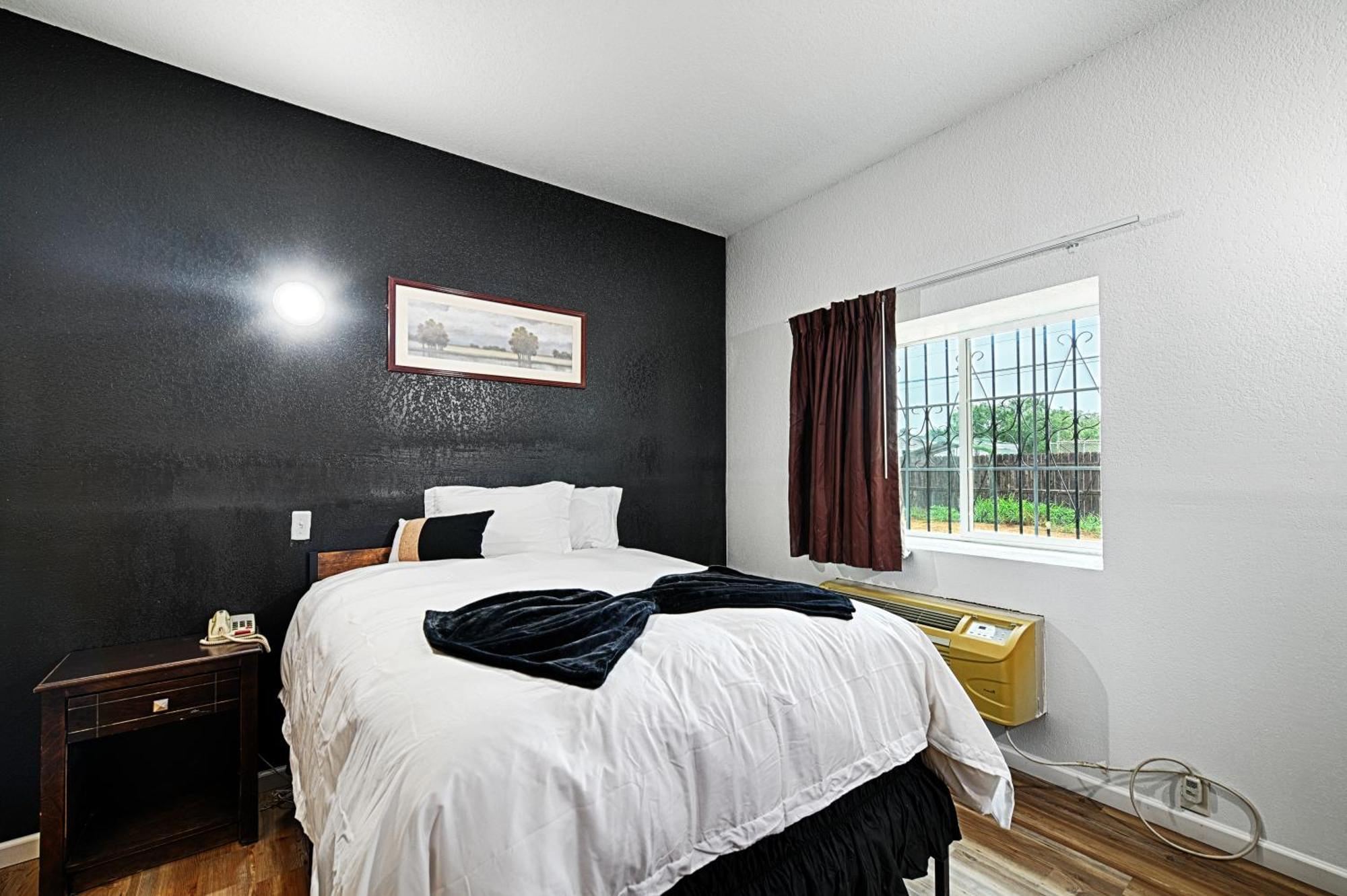 Hotel Dilley Grand Luaran gambar