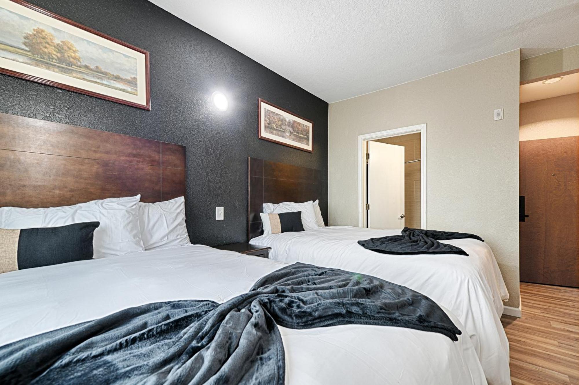 Hotel Dilley Grand Luaran gambar