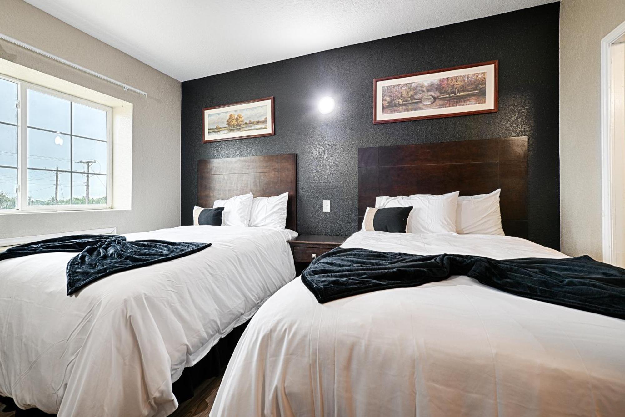 Hotel Dilley Grand Luaran gambar