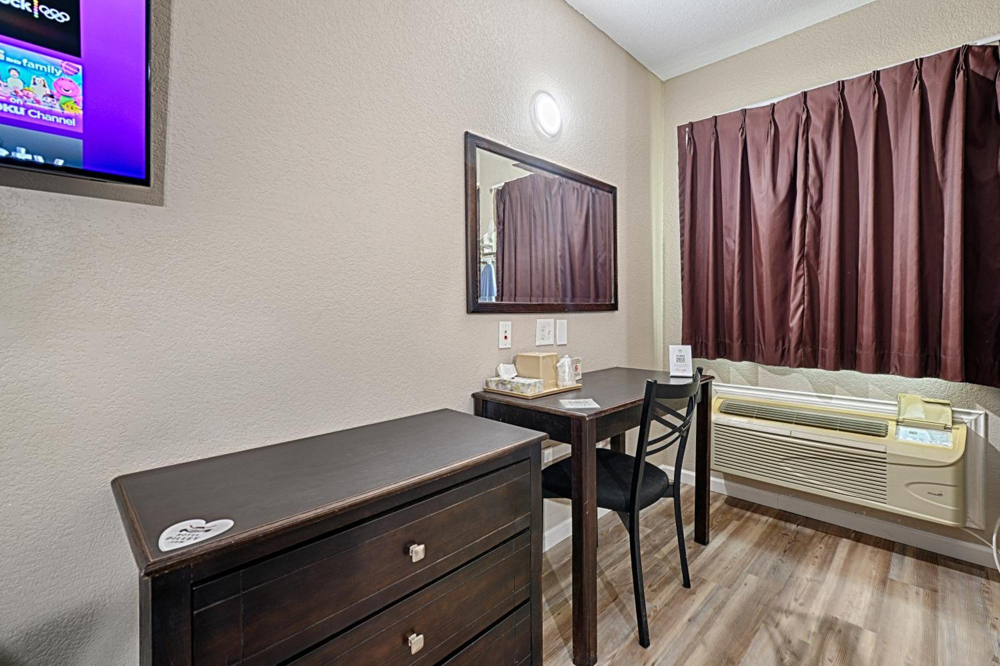 Hotel Dilley Grand Luaran gambar